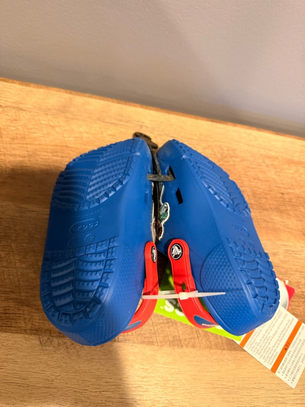 CROCS Kids Blue and Red DC Superheroes Clog Shoes Light-Up - Picture 6 of 7